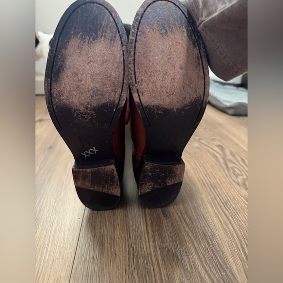 Frye Melissa Button 2 Boot women’s size 7B- excellent used condition - Picture 5 of 8